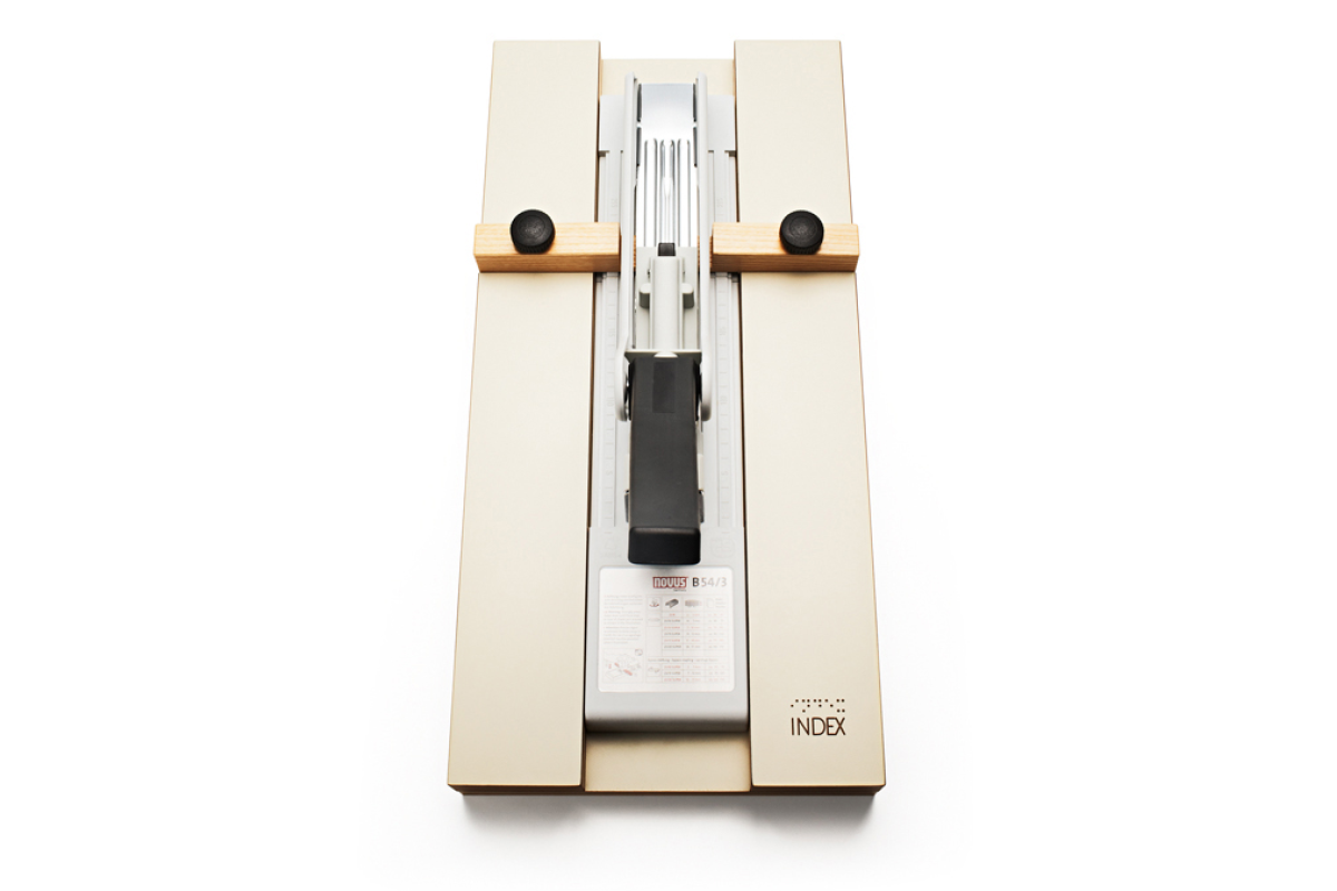 Степлер для изданий шрифтом Брайля формата А3